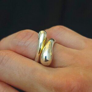 Vintage Teardrop Silver Overlapping Ring